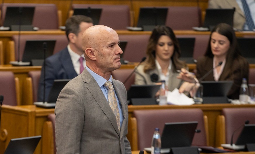 Laković protiv „podjela“, ali ne i protiv sistema koji ih je proizveo